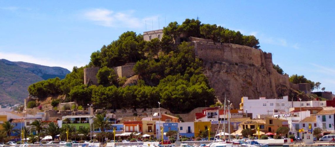 El-dúo-playa-y-montaña-en-Dénia
