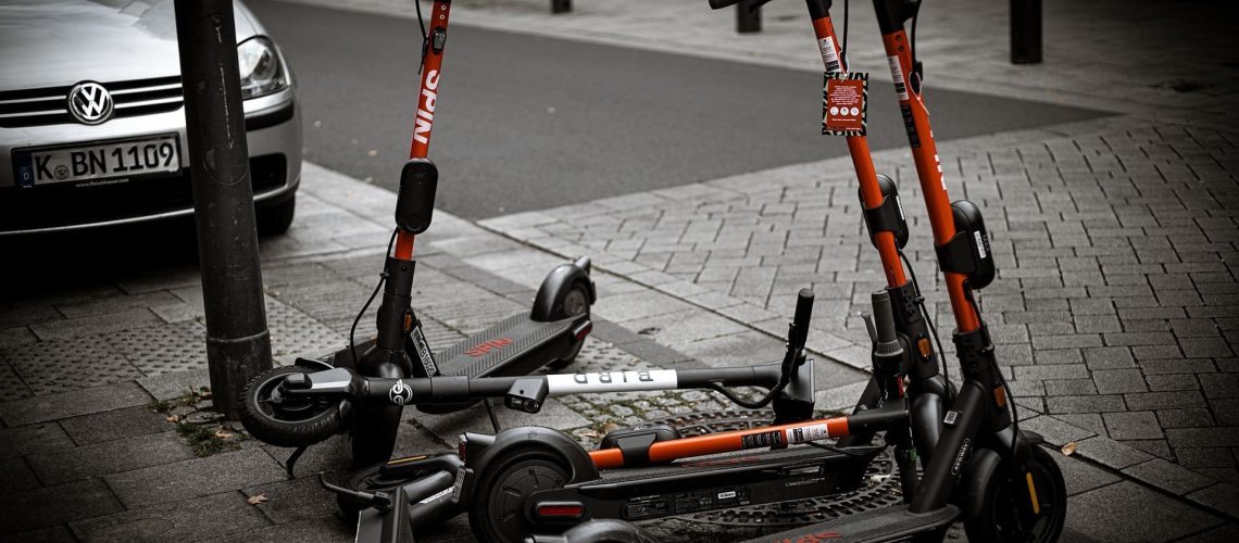 doosenwhacker-electric-scooter-5511926_1920 (1)
